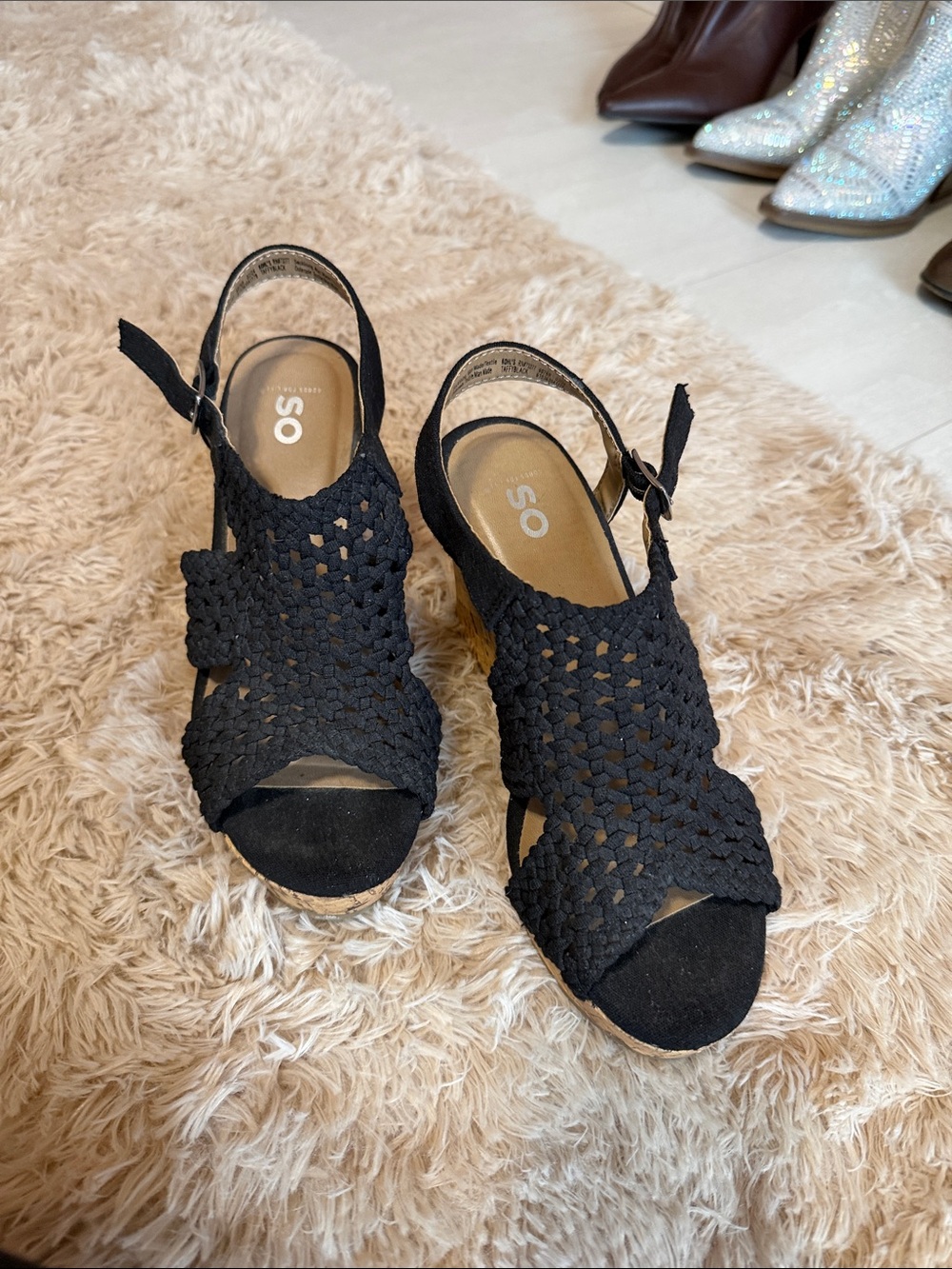 SO Black Woven Open-Toe Wedge Sandals